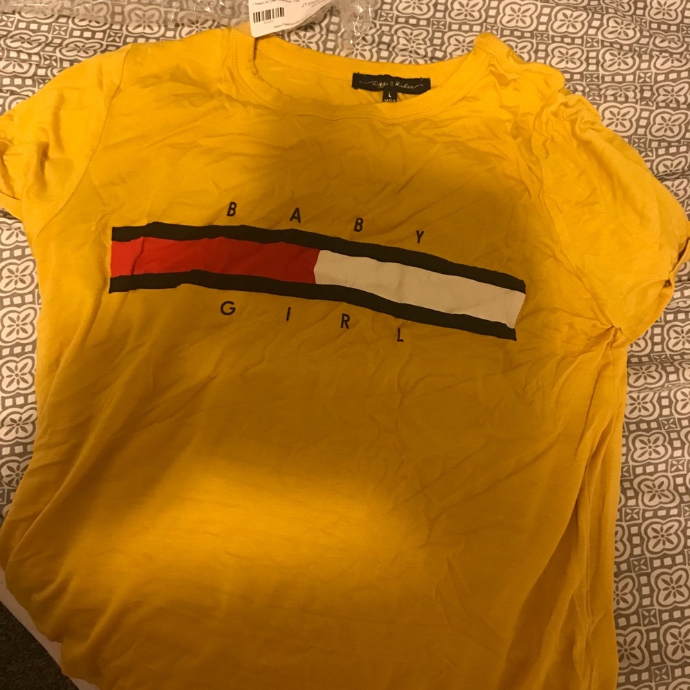 Fashion nova mustard yellow Tee
